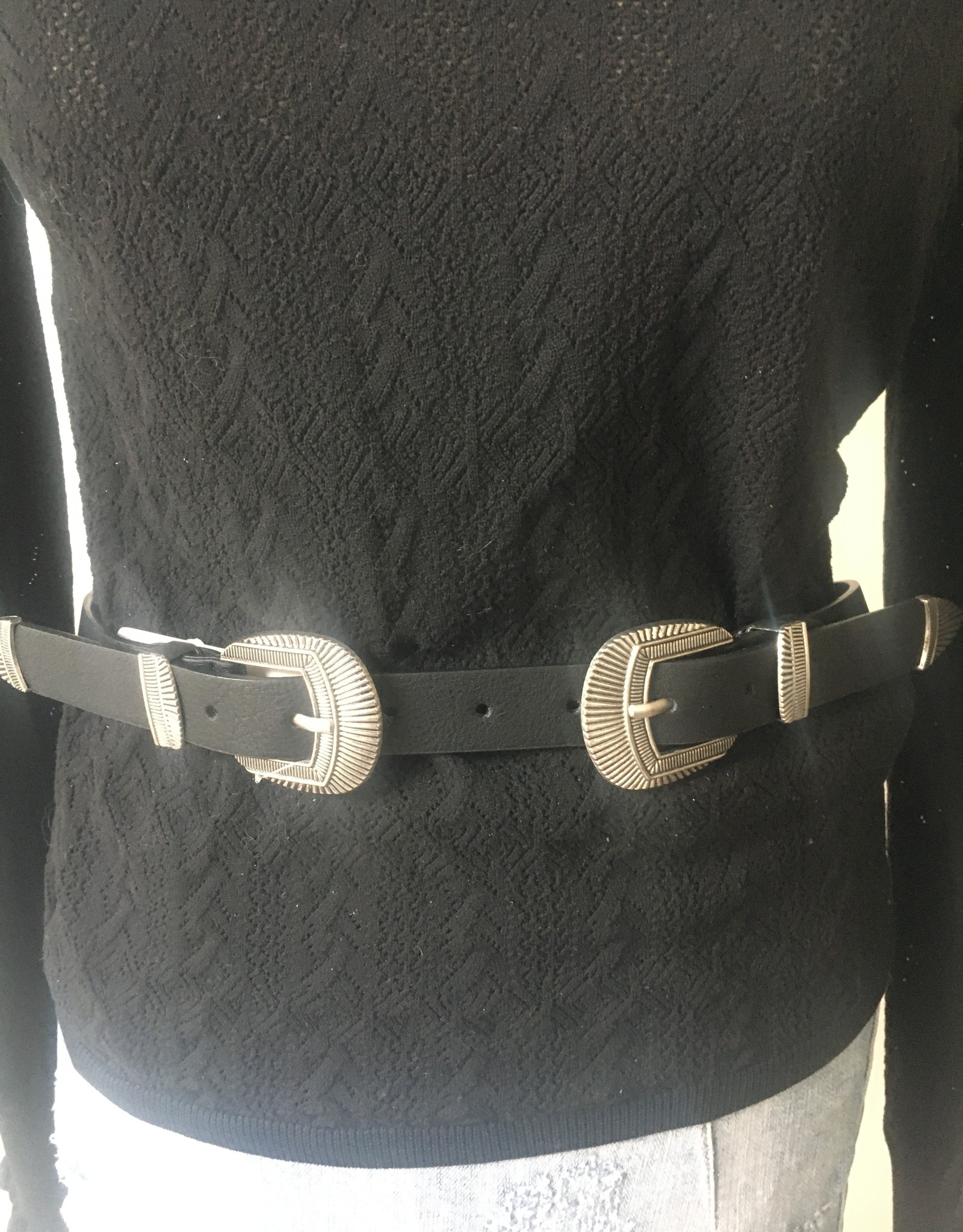 Belt with double buckle in leather