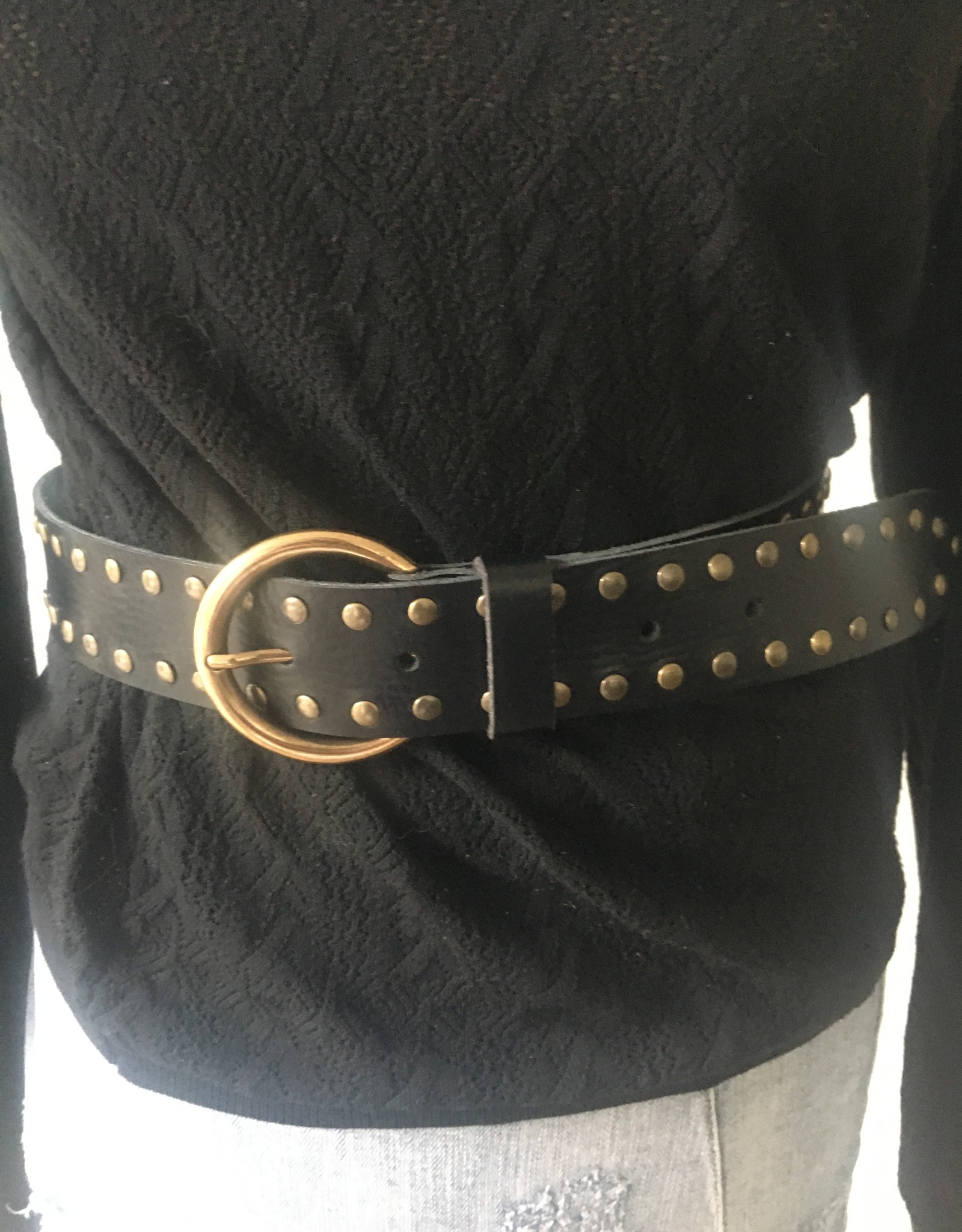 Wide belt with studs