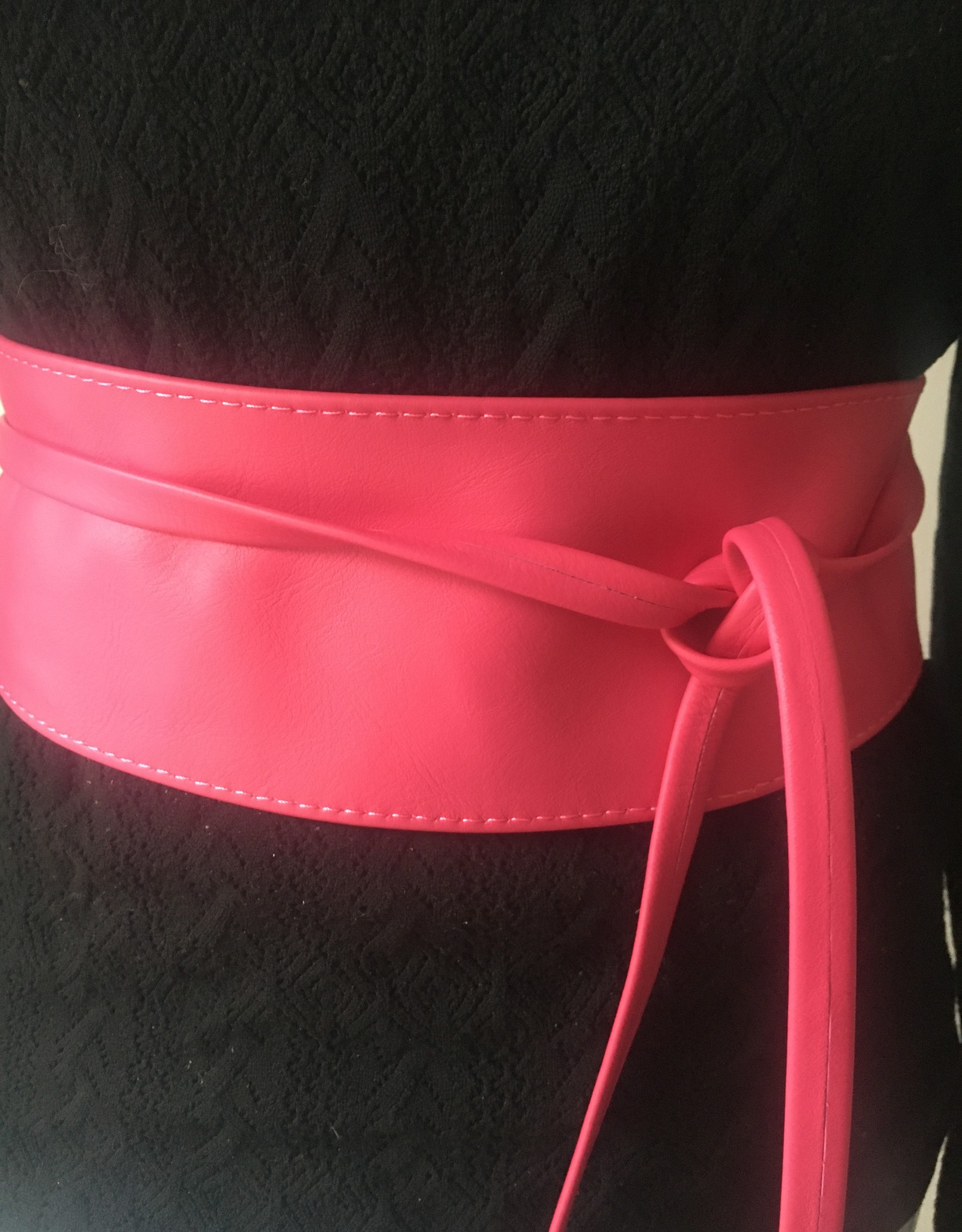 Wide leather belt, several colors