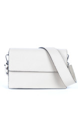 Leather white bag with two different shoulderbelts.