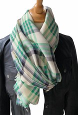 Checkered scarf in cotton with green colors.