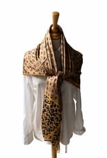 Vierkante sjaal met logo in camelkleuren.