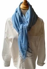 Cotonscarf in light blue with print ton sur ton.
