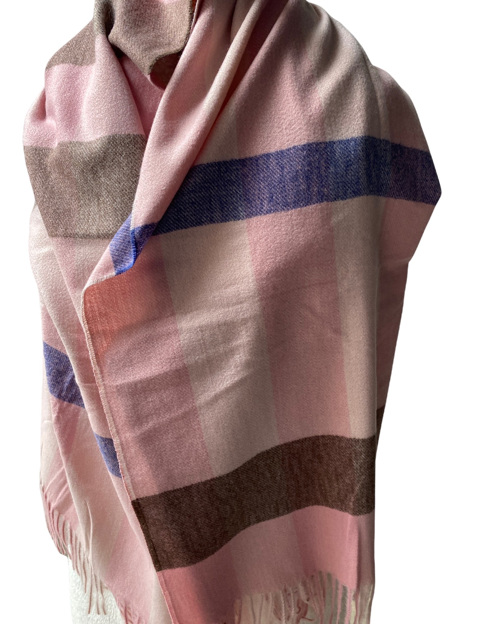 Soft scarf with pink, purple, beige and brown with fringles