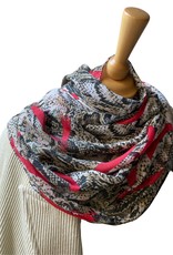 Thin scarf in snakeprint with red hearts.
