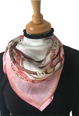 Vierkante scarf with chaindesign .