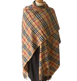 Poncho, big scarf , checkered with red and black.