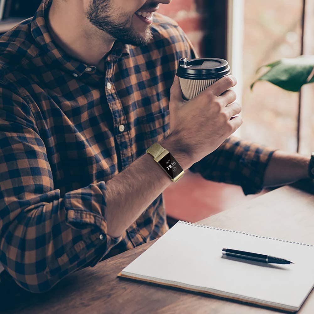 Strap-it® Strap-it Fitbit Charge 4 Milanese band (goud)