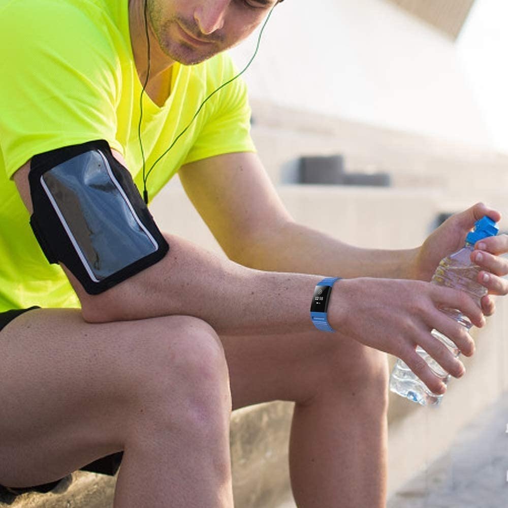 Strap-it® Strap-it Fitbit Charge 4 nylon band (blauw)