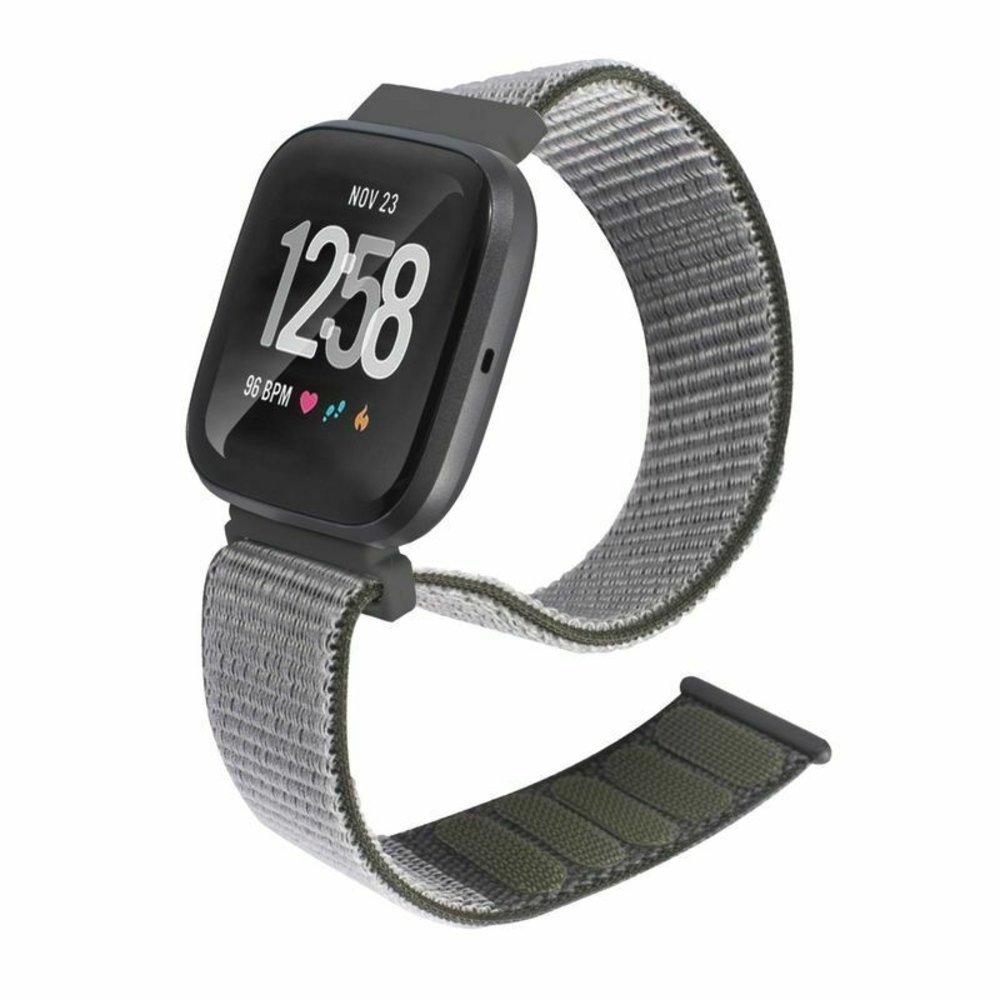Strap-it® Strap-it Fitbit Versa nylon bandje (olijfgroen)