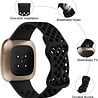 Strap-it® Strap-it Fitbit Versa 4 siliconen bandje met gaatjes (zwart) Strap-it® Strap-it Fitbit Versa 4 siliconen bandje met gaatjes (zwart)
