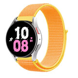 Strap-it® Samsung Galaxy Watch 5 - 44mm nylon band (lichtgeel)