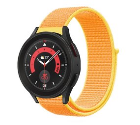 Strap-it® Samsung Galaxy Watch 5 Pro nylon band (lichtgeel)