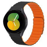 Strap-it® Samsung Galaxy Watch 5 - 40mm magnetisch siliconen bandje (zwart/oranje)