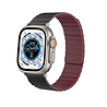 Strap-it® Strap-it Apple Watch Ultra magnetisch siliconen bandje (zwart/rood) Strap-it® Strap-it Apple Watch Ultra magnetisch siliconen bandje (zwart/rood)