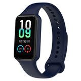 Strap-it® Amazfit Band 7 siliconen bandje (donkerblauw)