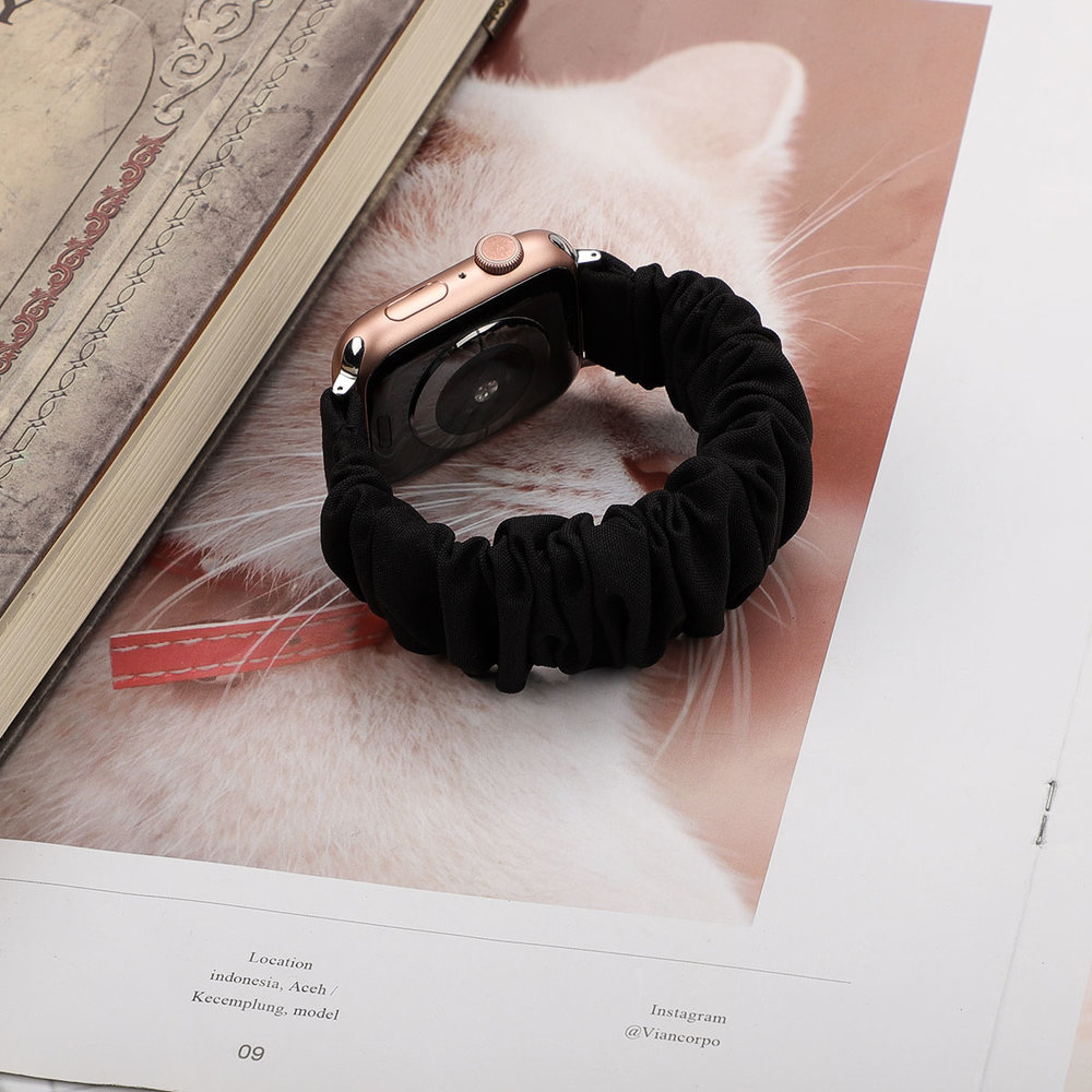 Strap-it® Strap-it Apple Watch Scrunchie bandje (zwart) Strap-it® Strap-it Apple Watch Scrunchie bandje (zwart)