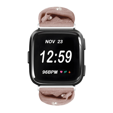 Strap-it® Strap-it Fitbit Versa scrunchie bandje (beige met parels)