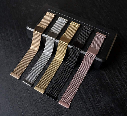 Strap-it® Strap-it Samsung Galaxy Watch 4 - 44mm Milanese band (zwart) Strap-it® Strap-it Samsung Galaxy Watch 4 - 44mm Milanese band (zwart)