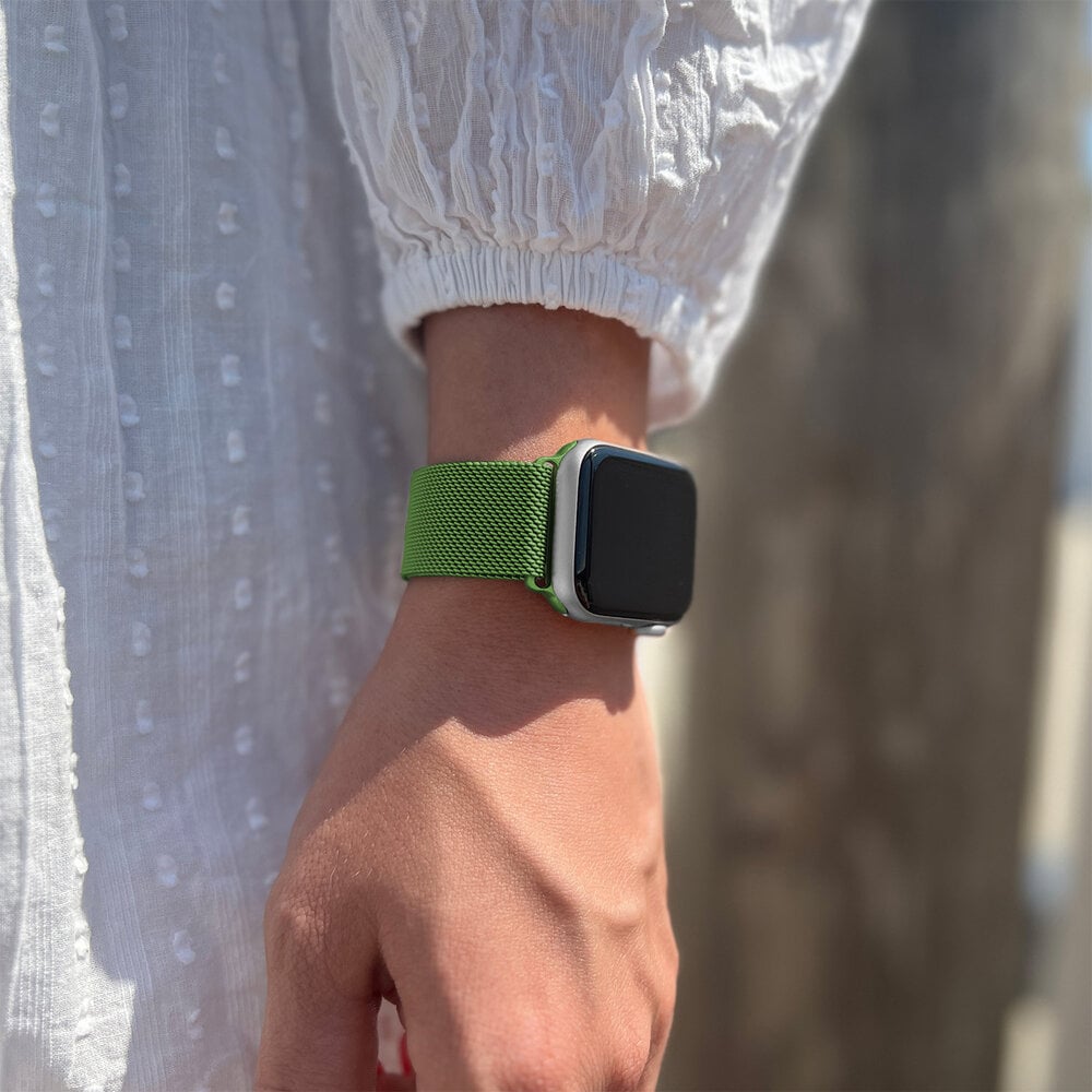 Strap-it® Strap-it Apple Watch Milanese  band (lichtgroen)