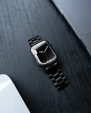 Strap-it® Strap-it Apple Watch 8 Titanium bandje (zwart)