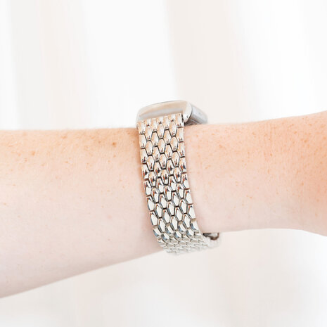 Strap-it® Strap-it Fitbit Charge 6 stalen draak band (zilver)