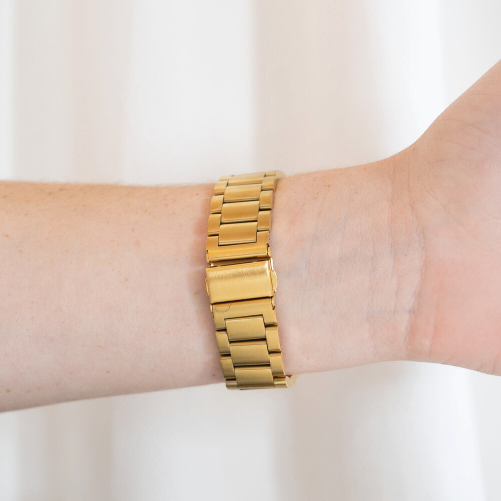 Strap-it® Strap-it Fitbit Charge 6 stalen band (goud)