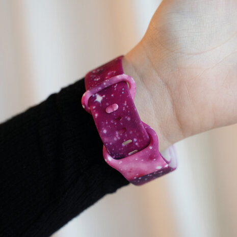 Strap-it® Strap-it Pink Galaxy Fitbit Charge 5 bandje Strap-it® Strap-it Pink Galaxy Fitbit Charge 5 bandje
