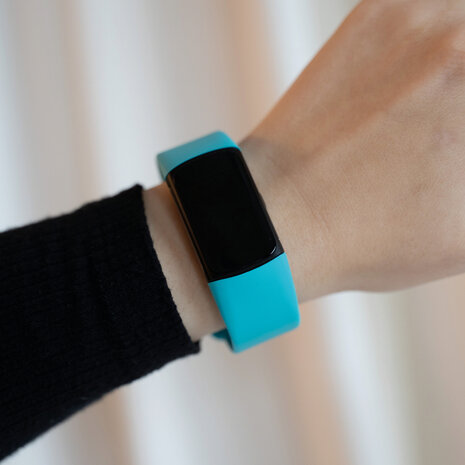 Strap-it® Strap-it Fitbit Charge 5 siliconen bandje (aqua)