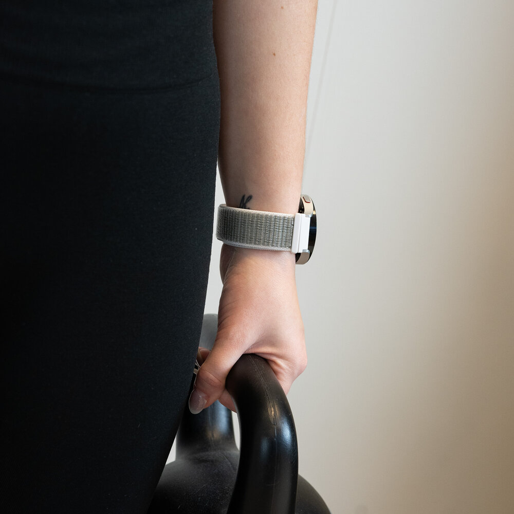 Bandz Bandz Xiaomi Amazfit GTS nylon loop band (grijs)