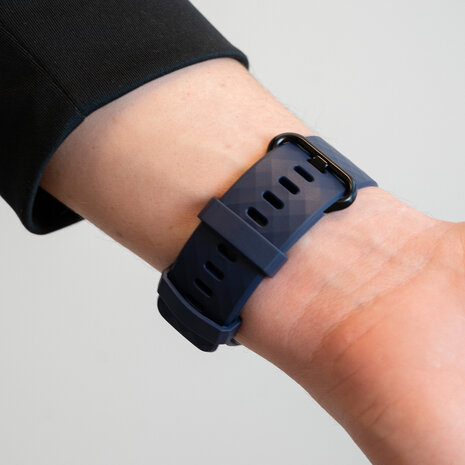 Bandz Bandz Fitbit Charge 4 siliconen band 'Classic' (donkerblauw)