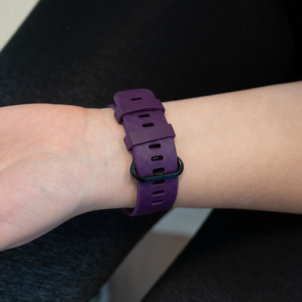 Bandz Bandz Fitbit Charge 4 siliconen band 'Classic' (paars)