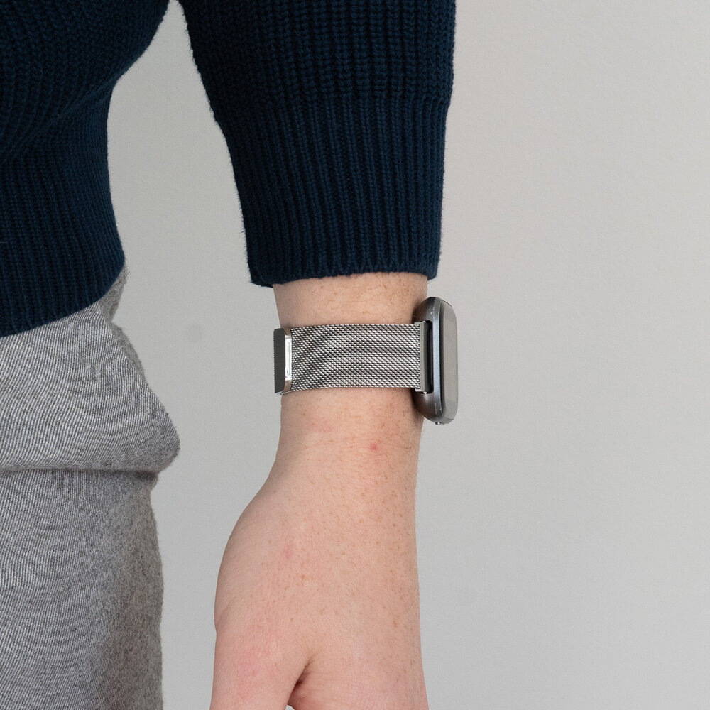 Bandz Bandz Fitbit Versa Milanese loop band (zilver)