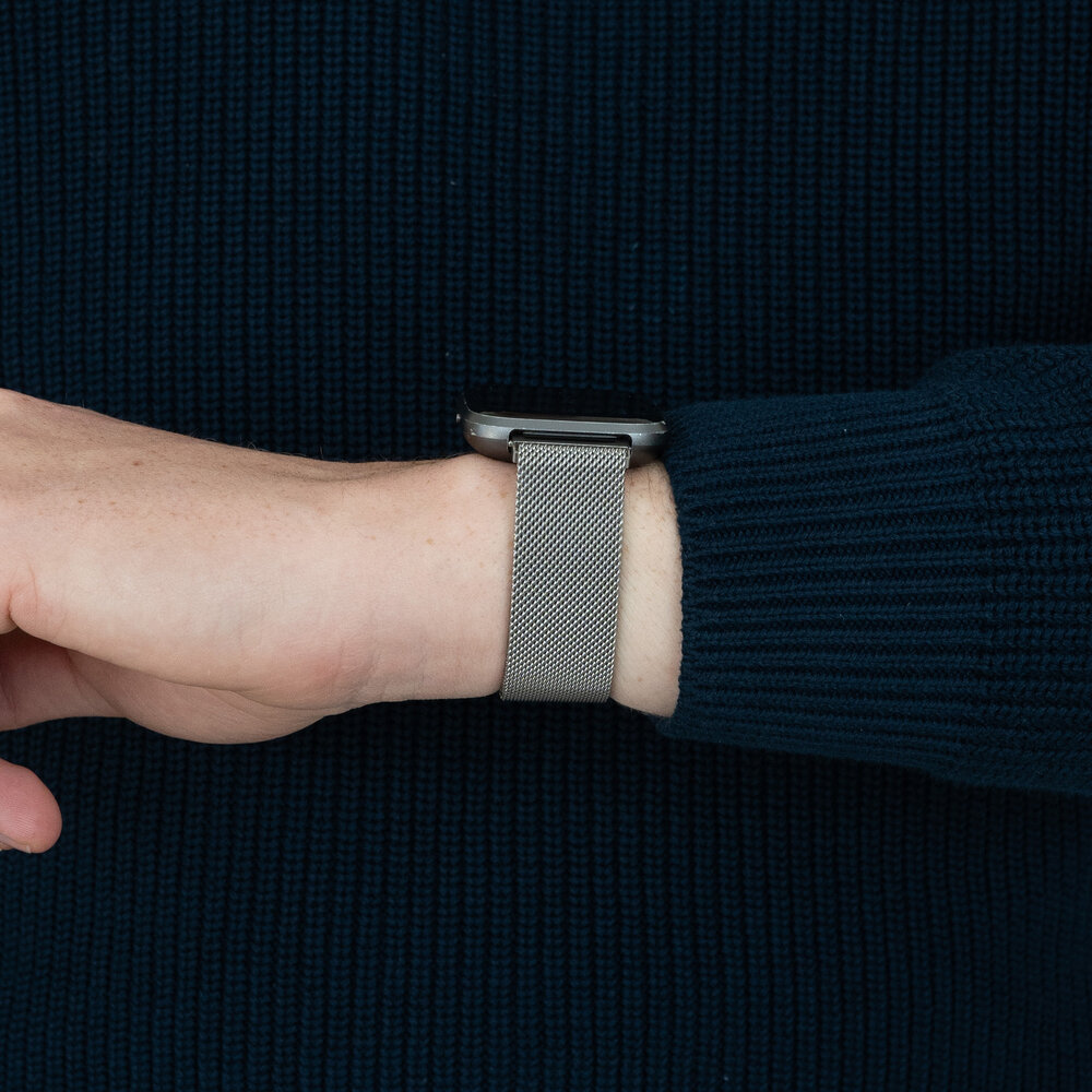 Bandz Bandz Fitbit Versa Milanese loop band (zilver)