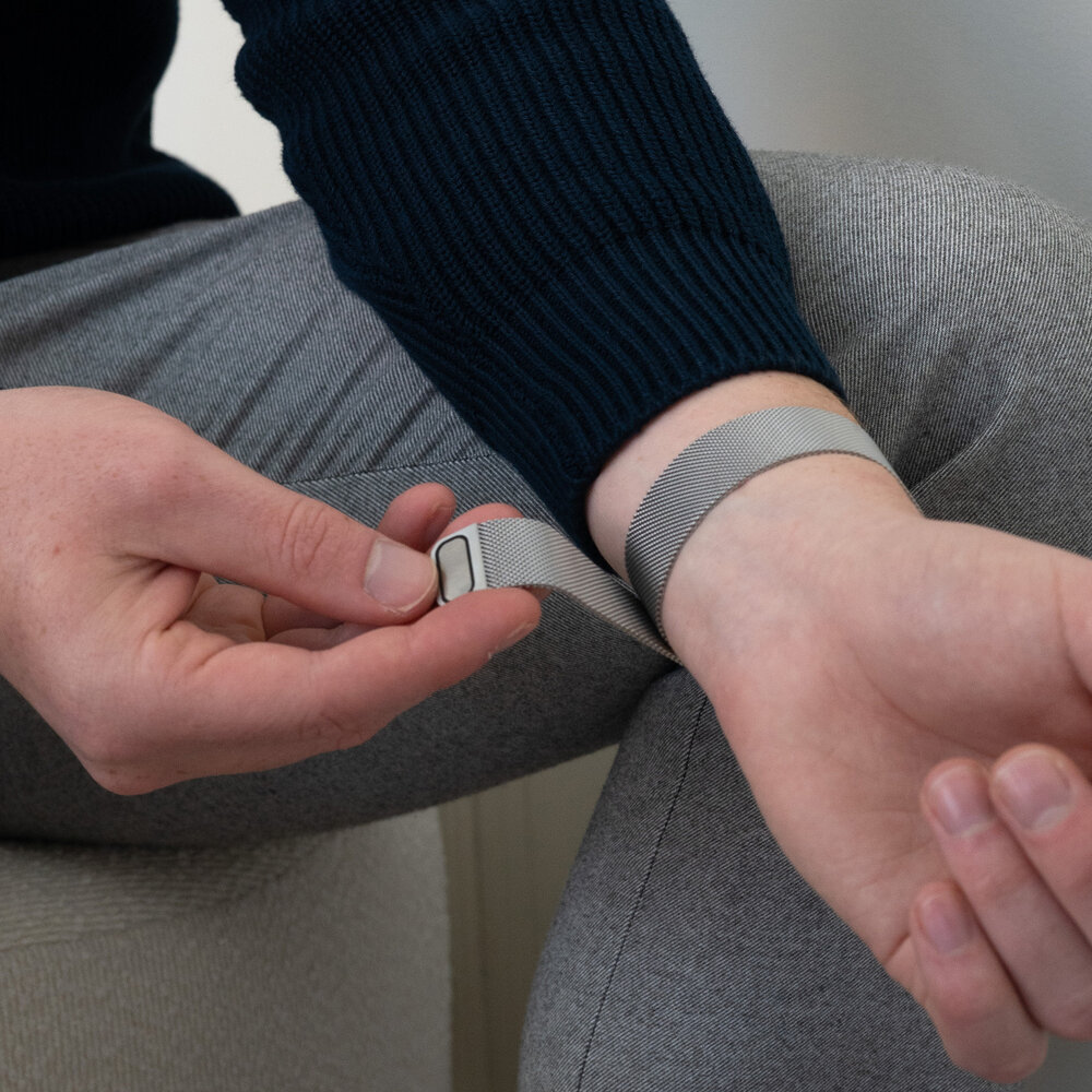 Bandz Bandz Fitbit Versa Milanese loop band (zilver)