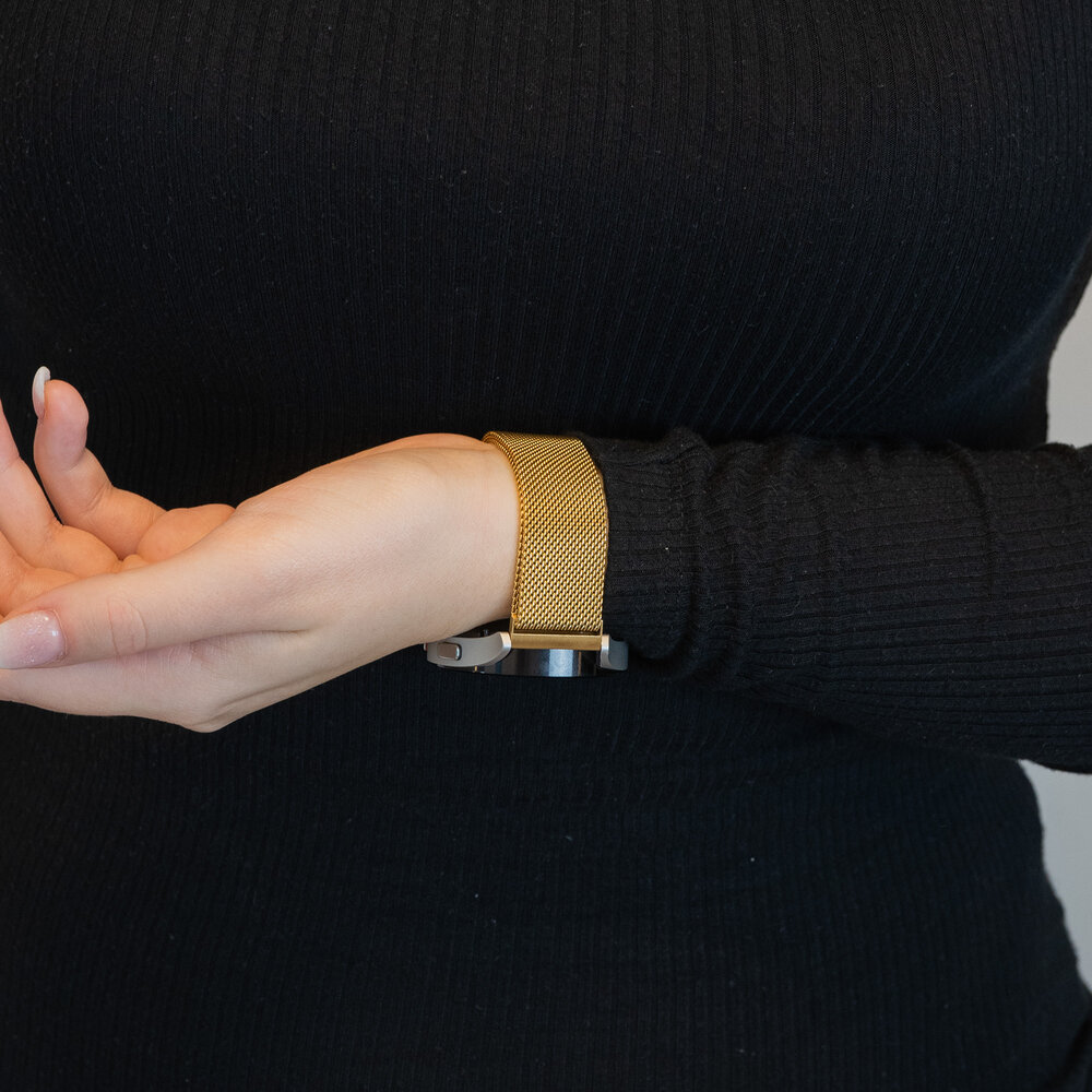 Bandz Bandz Amazfit GTS 4 Milanese loop band (goud)