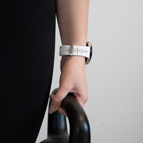 Bandz Bandz Amazfit GTS 3 siliconen band met bloemenpatroon (wit)