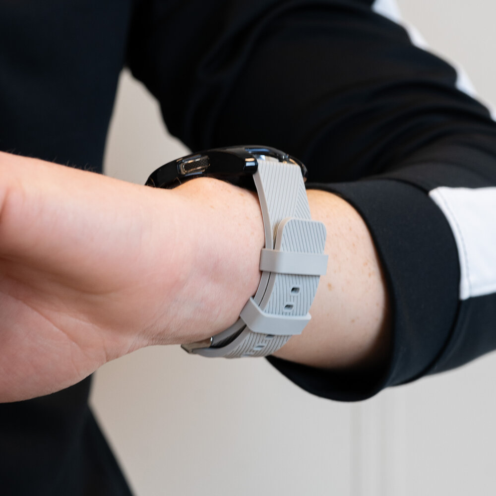 Bandz Bandz OnePlus Watch siliconen band 'Deluxe' (grijs)