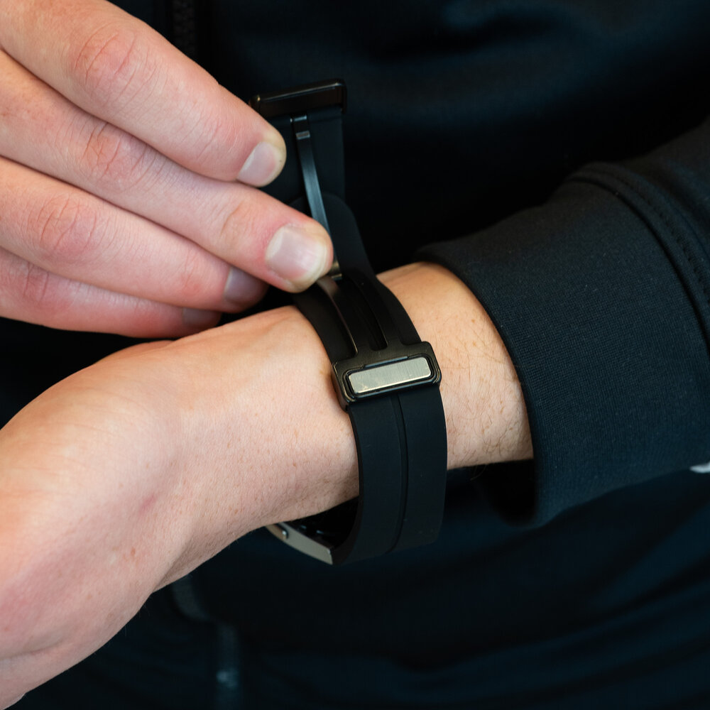 Bandz Bandz Samsung Galaxy Watch 5 - 40mm siliconen band met D-Buckle (zwart)