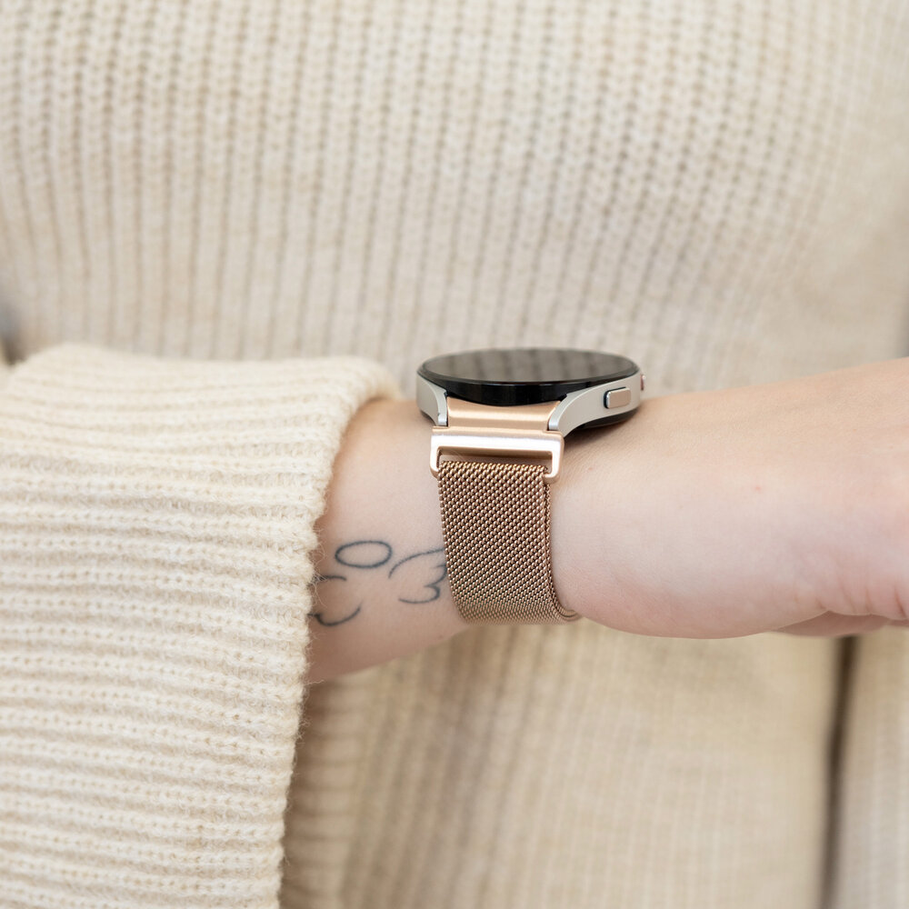 Strap-it® Strap-it Samsung Galaxy Watch 6 Classic 47mm 'One push' Milanese band (rosé goud)