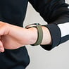 Bandz Bandz Huawei Watch 4 (Pro) sport band 'Deluxe' (olijfgroen) Bandz Bandz Huawei Watch 4 (Pro) sport band 'Deluxe' (olijfgroen)