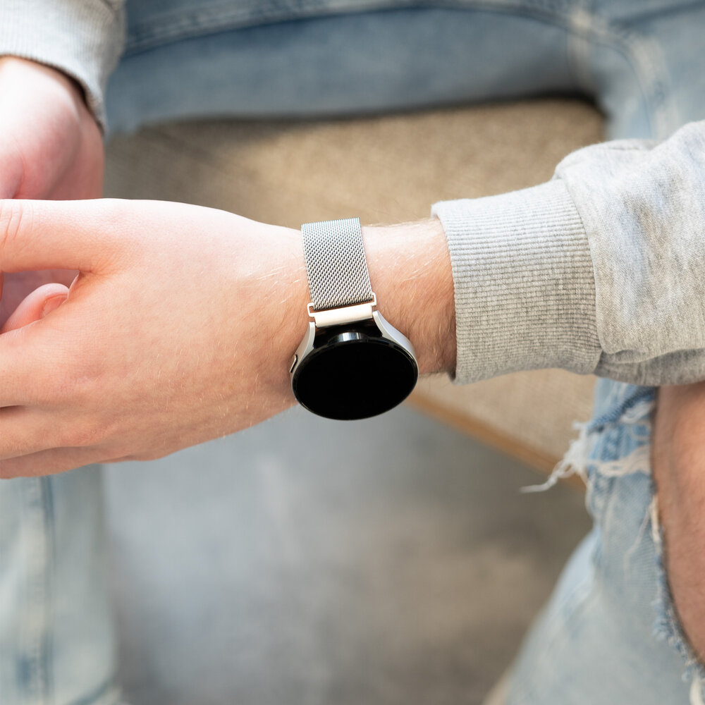 Strap-it® Strap-it Samsung Galaxy Watch 6 Classic 47mm Milanese band (zilver)