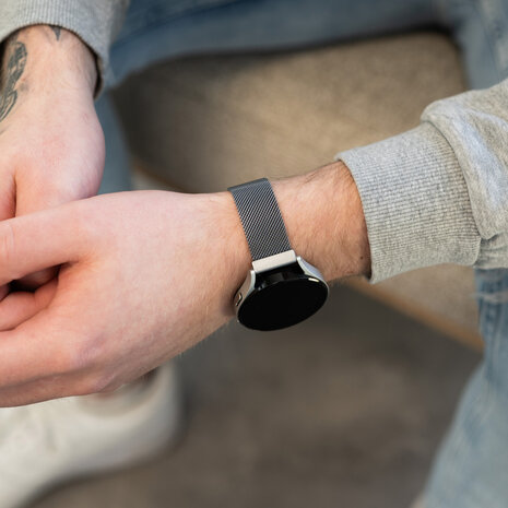 Strap-it® Strap-it Samsung Galaxy Watch 6 Classic 47mm Milanese band (space grey)