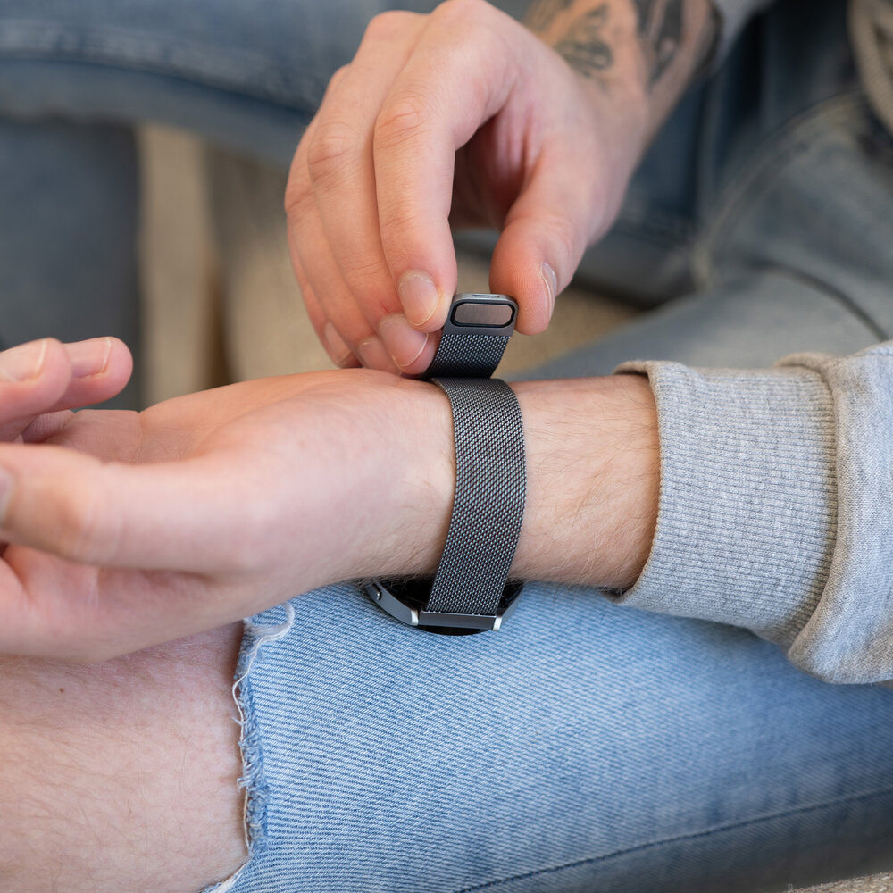 Strap-it® Strap-it Samsung Galaxy Watch 6 Classic 47mm Milanese band (space grey)