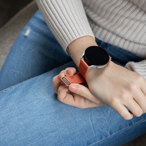 Strap-it® Strap-it Samsung Galaxy Watch 6 Classic 47mm Milanese band (oranje)