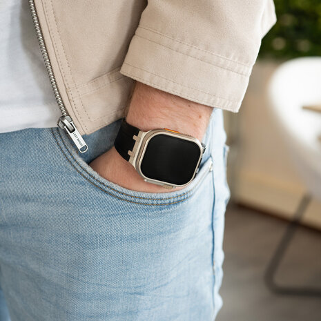 Strap-it® Strap-it Apple Watch luxe liquid silicone band (zwart met zilver)