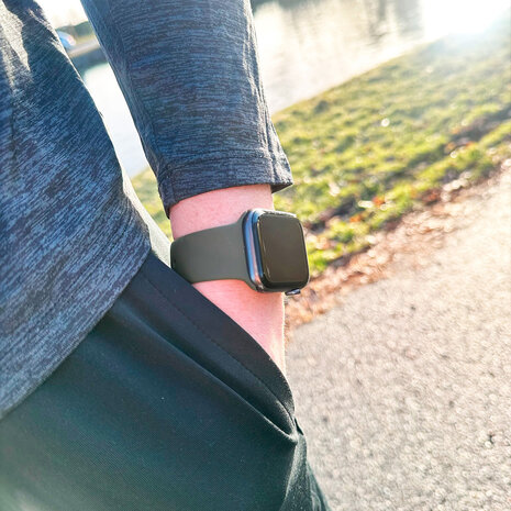 Strap-it® Strap-it Apple Watch siliconen bandje (legergroen)