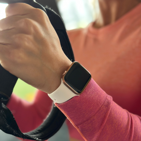 Strap-it® Strap-it Apple Watch 8 silicone band (wit)