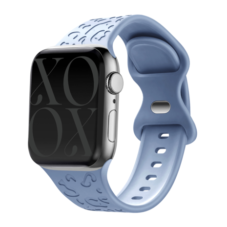 xoxo Wildhearts xoxo Wildhearts Apple Watch siliconen bandje Leopard Print (lichtblauw)