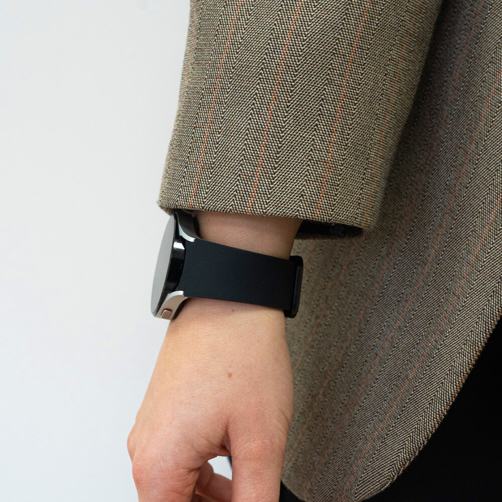 Strap-it® Strap-it Samsung Galaxy Watch 7 - 40mm 'One push' siliconen band (zwart)